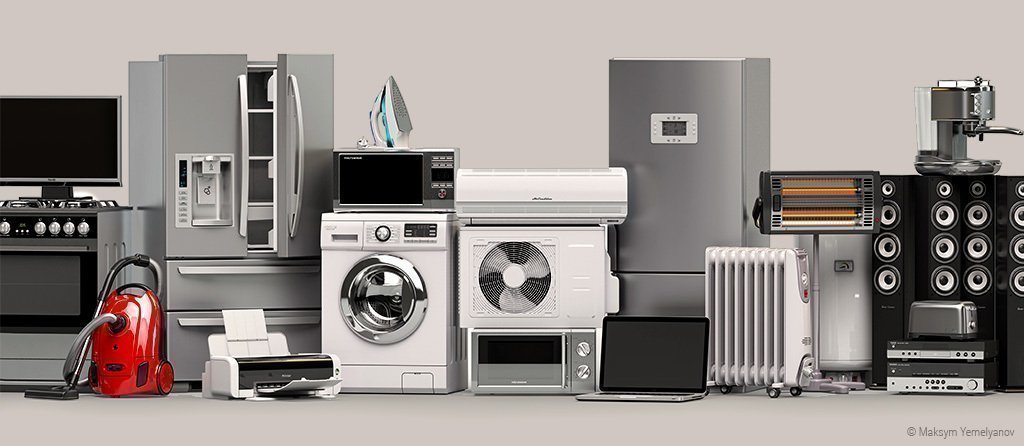 Foto: Eine Zusammenstellung diverser Haushaltsgegenstände, wie Staubsauger, Backofen, Waschmaschine, Kühlschrank, Heizung