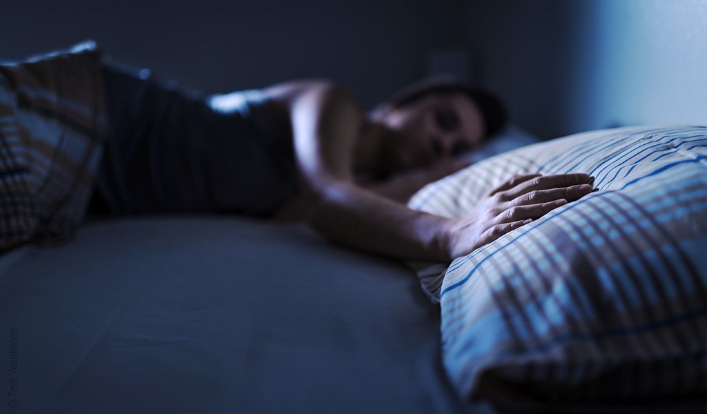 Arme schlafen nachts immer ein – was tun? - Wir sind Matratze